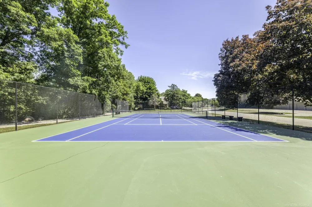 1832 Burning Bush Court Rochester Hills City, MI 48309