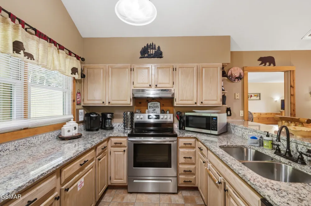 3103 Hatcher Top Road Sevierville, TN 37862