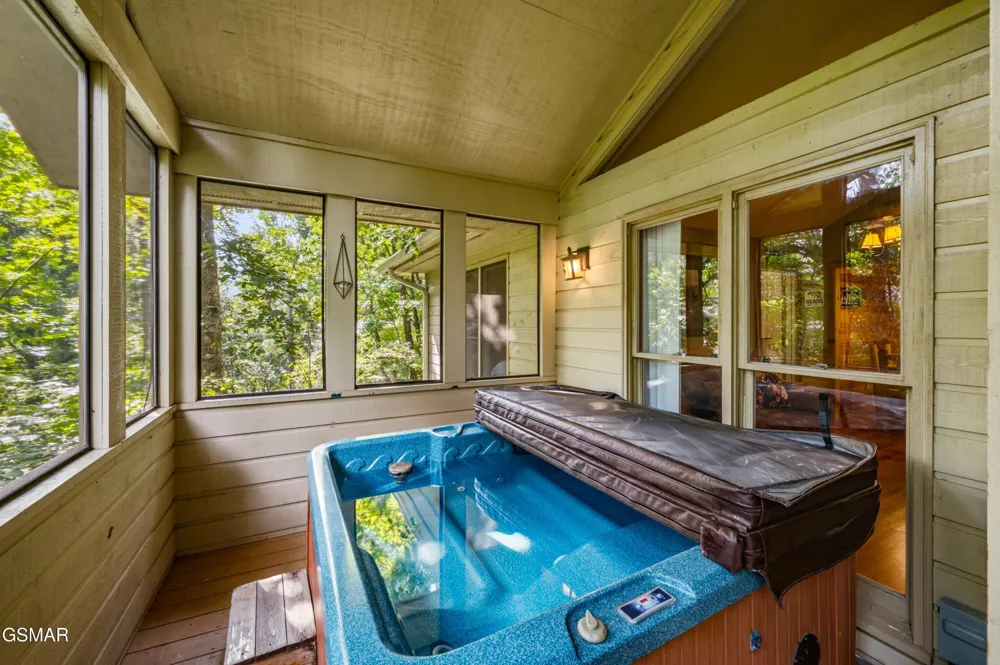 3103 Hatcher Top Road Sevierville, TN 37862