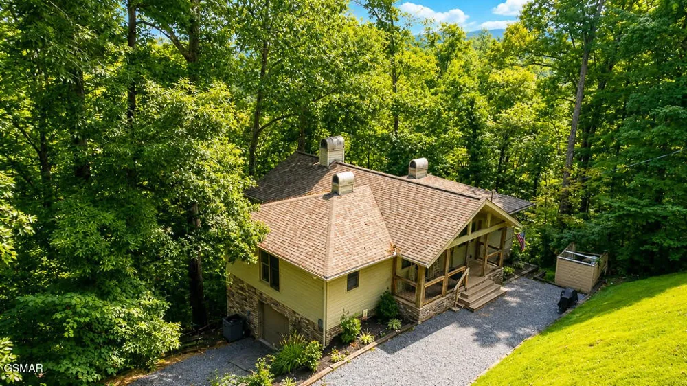 3103 Hatcher Top Road Sevierville, TN 37862