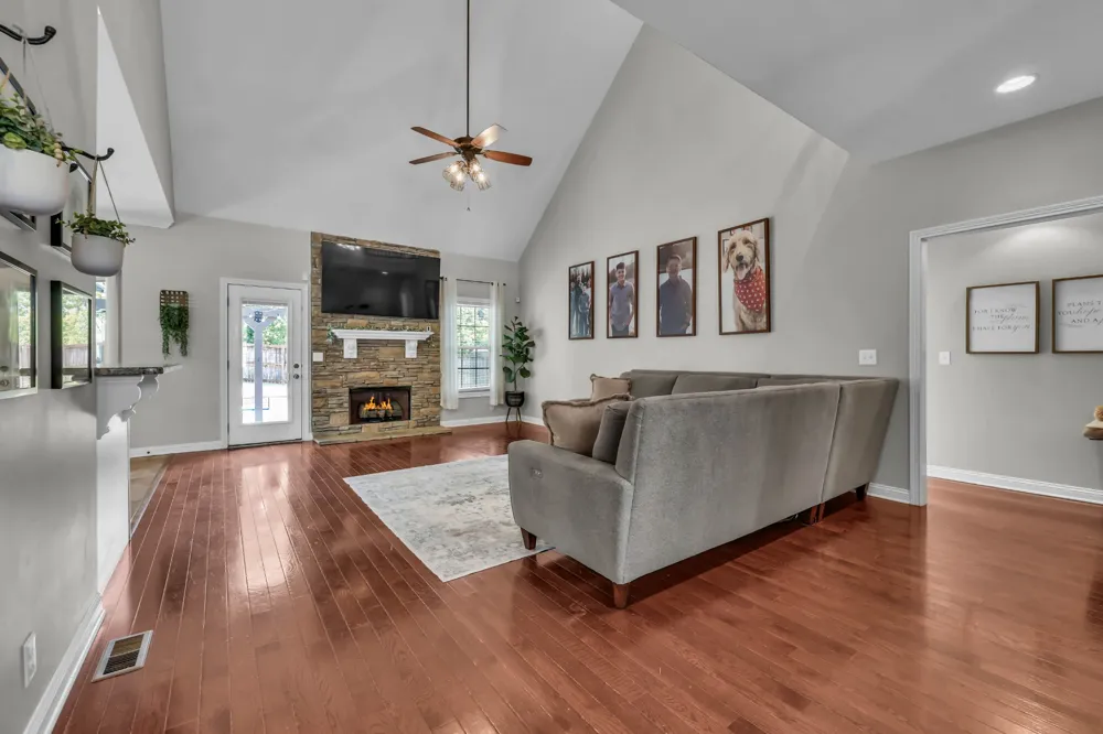 105 Ridgepoint Ct Clarksville, TN 37040