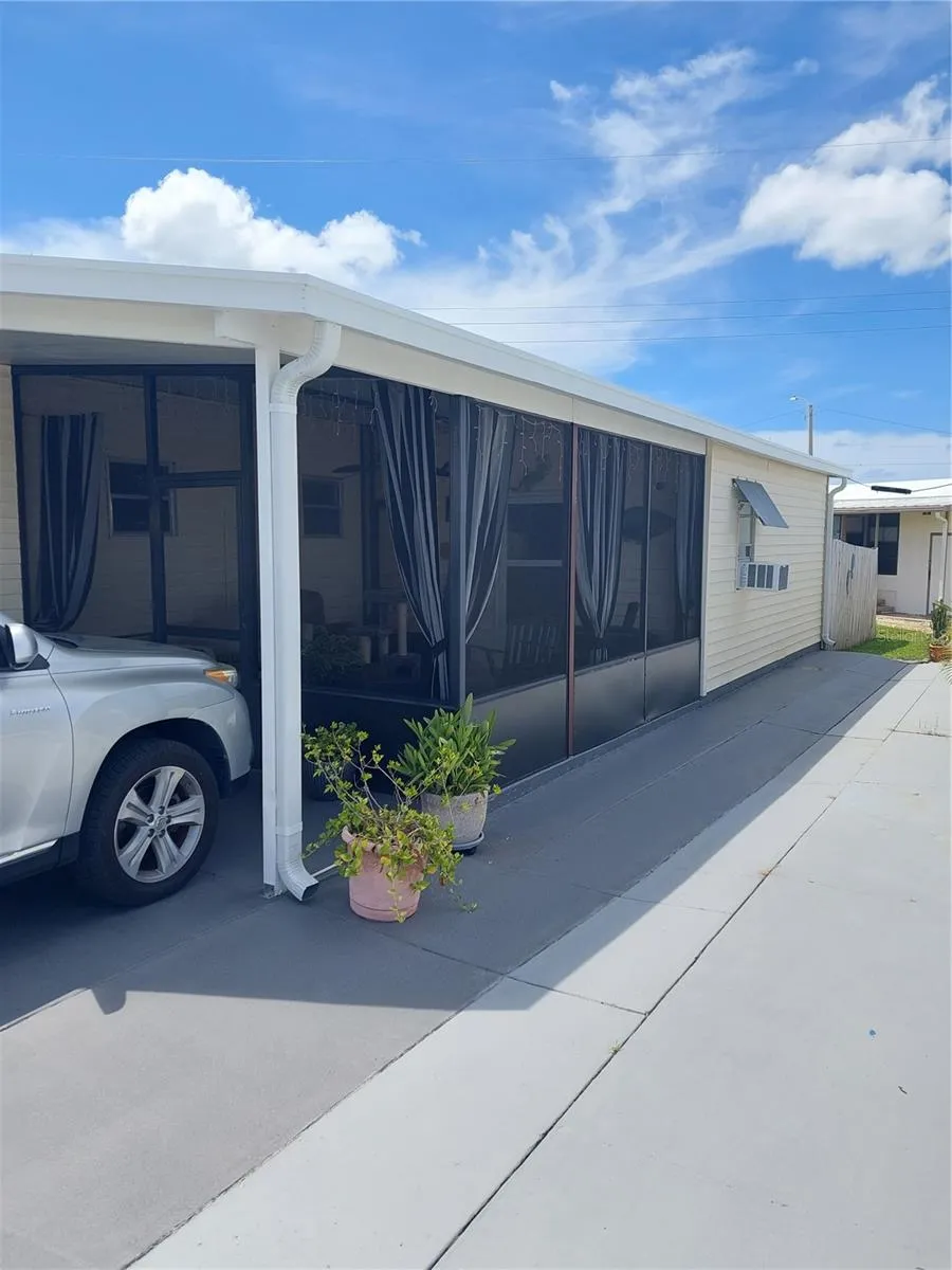 1916 ILLINOIS AVENUE Bradenton, FL 34207