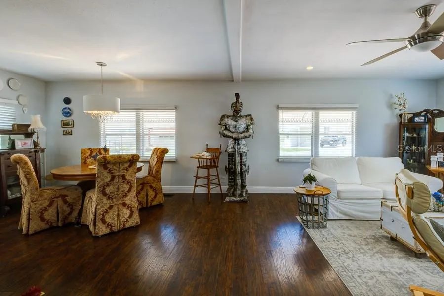 1916 ILLINOIS AVENUE Bradenton, FL 34207