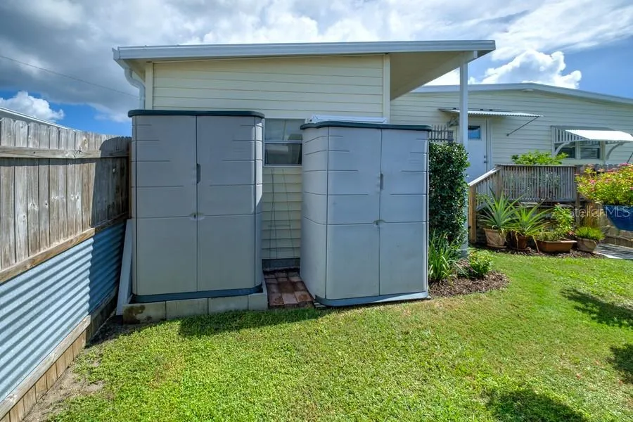 1916 ILLINOIS AVENUE Bradenton, FL 34207