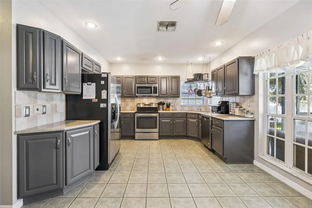 2207 JESSICA LANE Kissimmee, FL 34744