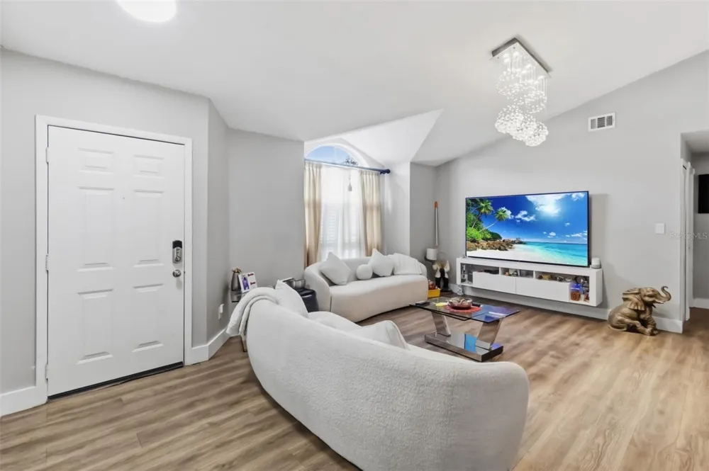 7826 BARBERRY DRIVE Orlando, FL 32835