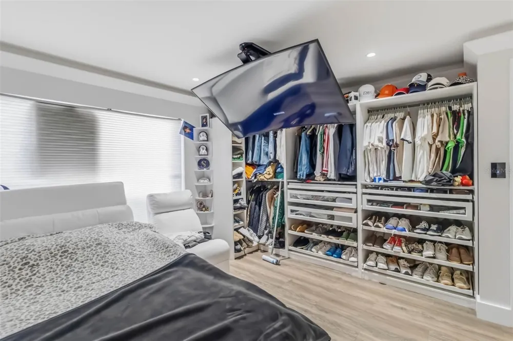 7826 BARBERRY DRIVE Orlando, FL 32835