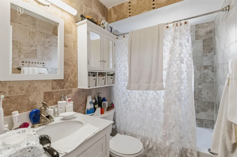7826 BARBERRY DRIVE Orlando, FL 32835