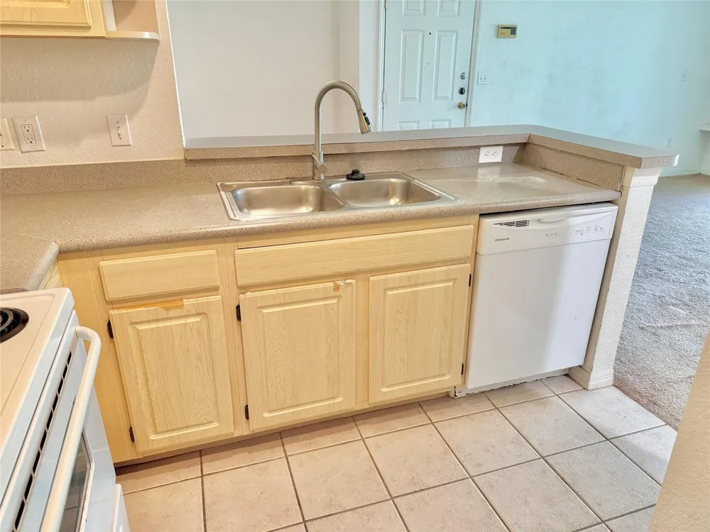 8919 LEGACY COURT #18204 Kissimmee, FL 34747