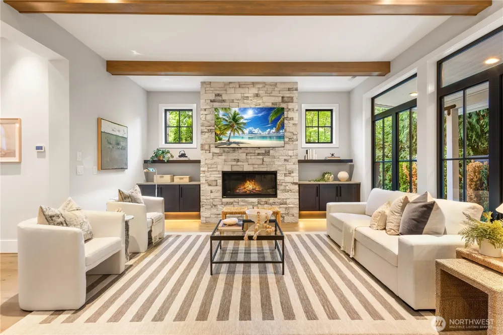 10402 NE 15th Street Bellevue, WA 98004