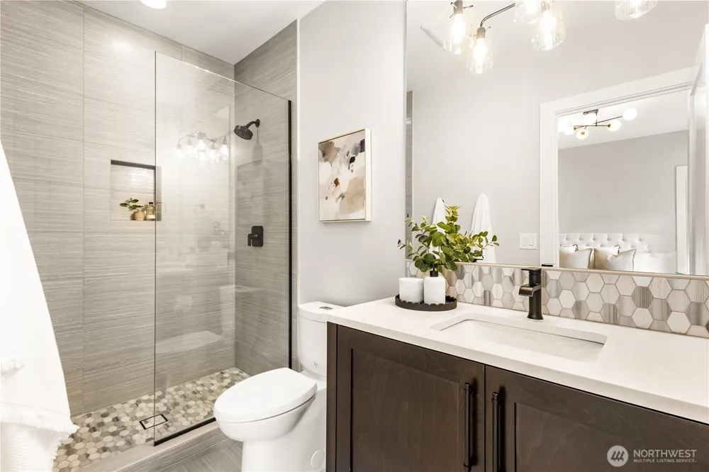 10402 NE 15th Street Bellevue, WA 98004