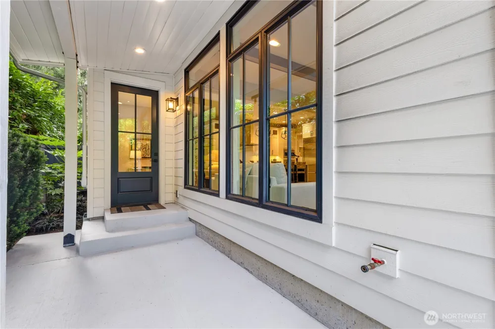 10402 NE 15th Street Bellevue, WA 98004