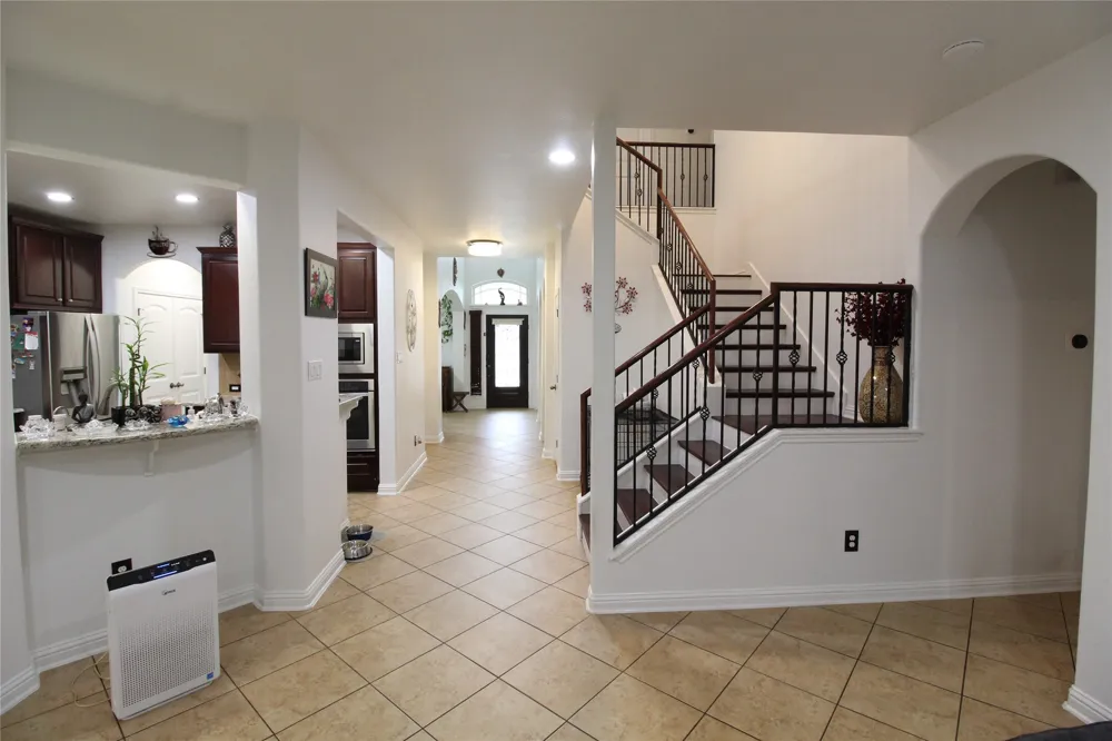 606 Spanish Mustang Drive Cedar Park, TX 78613