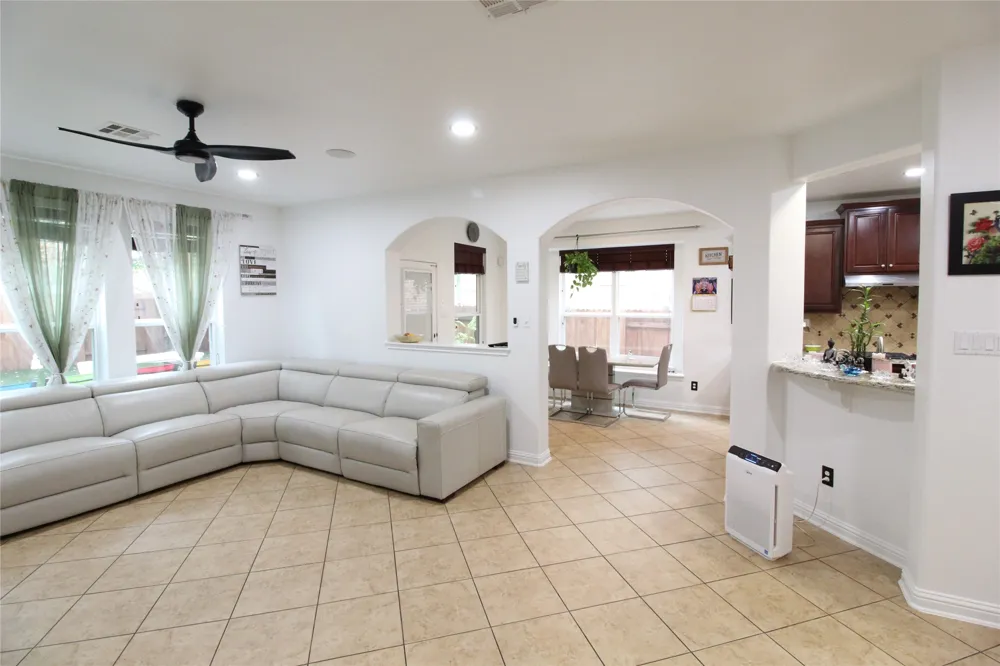 606 Spanish Mustang Drive Cedar Park, TX 78613