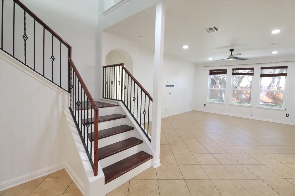 606 Spanish Mustang Drive Cedar Park, TX 78613