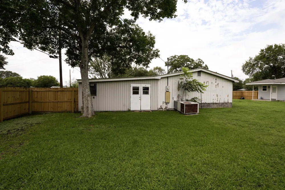 Address Not Shown Schulenburg, TX 78956