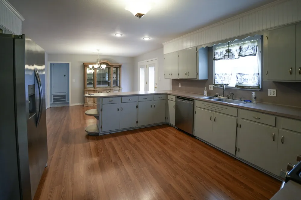 Address Not Shown Schulenburg, TX 78956