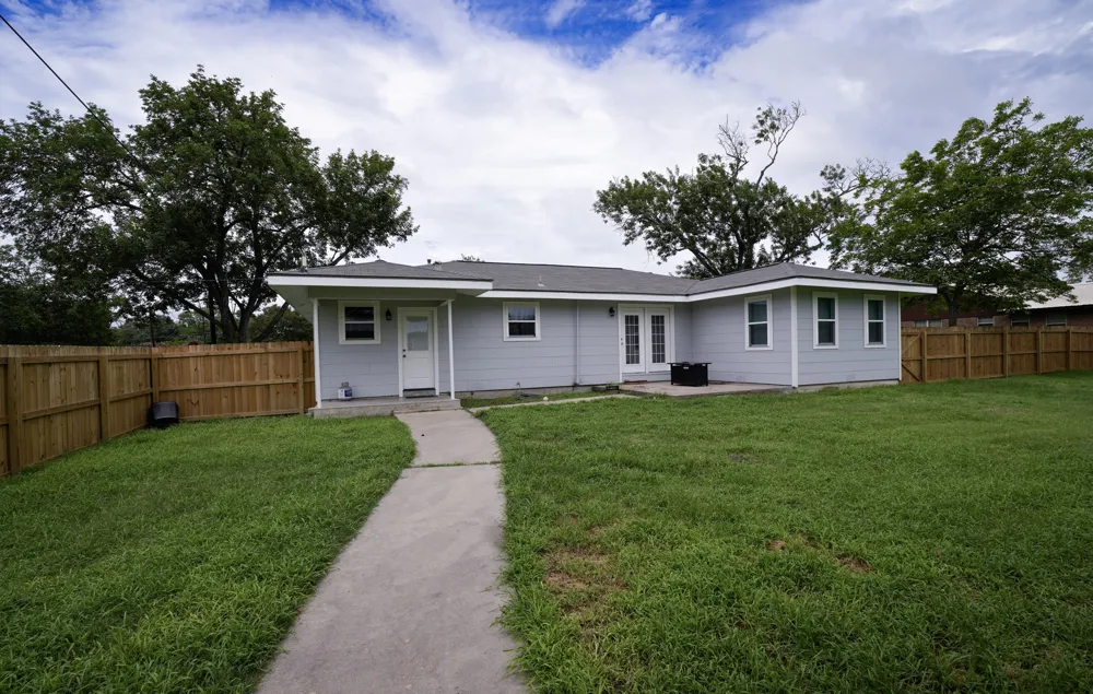 Address Not Shown Schulenburg, TX 78956