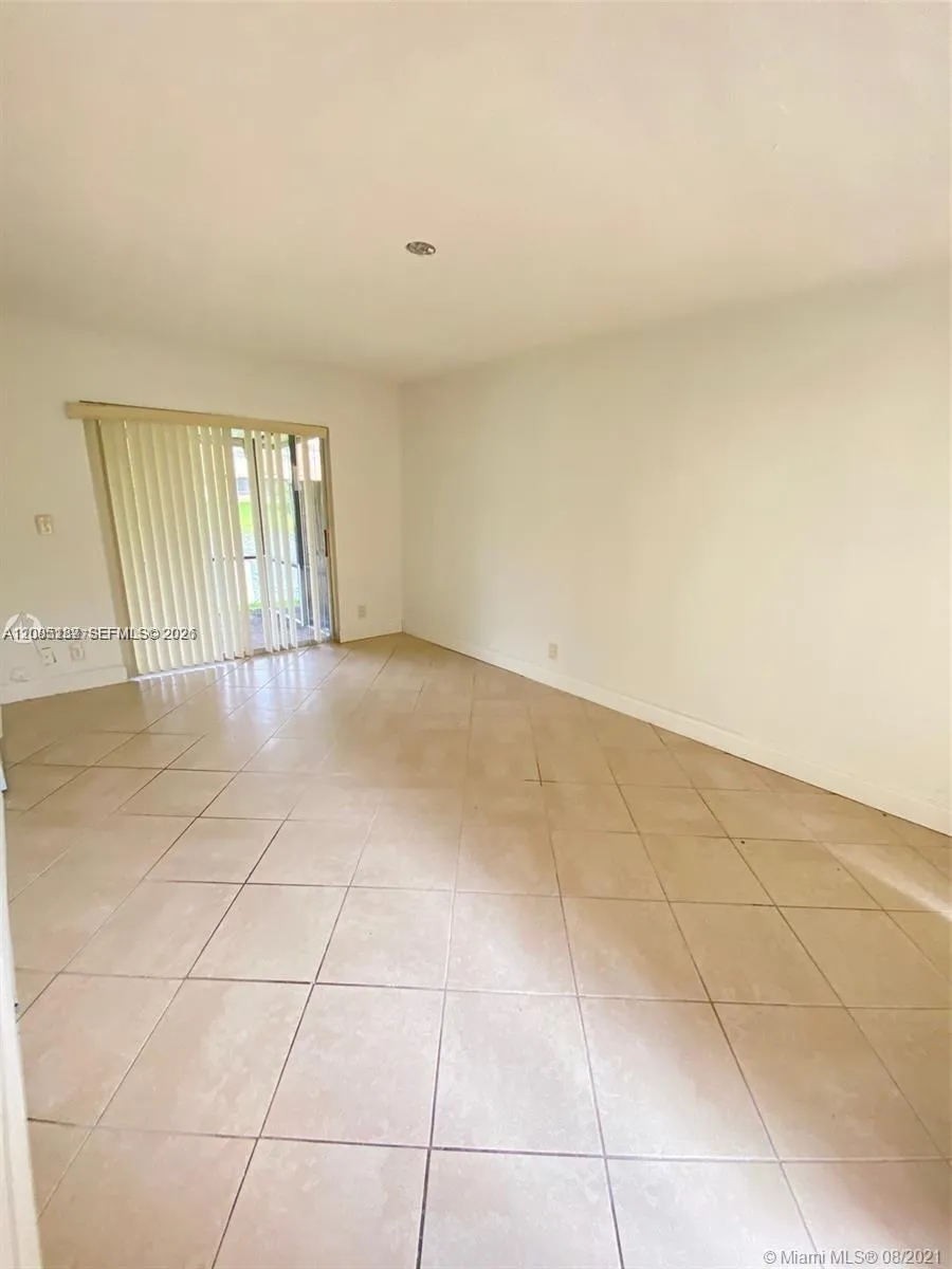 3551 NW 95th Ter #303 Sunrise, FL 33351