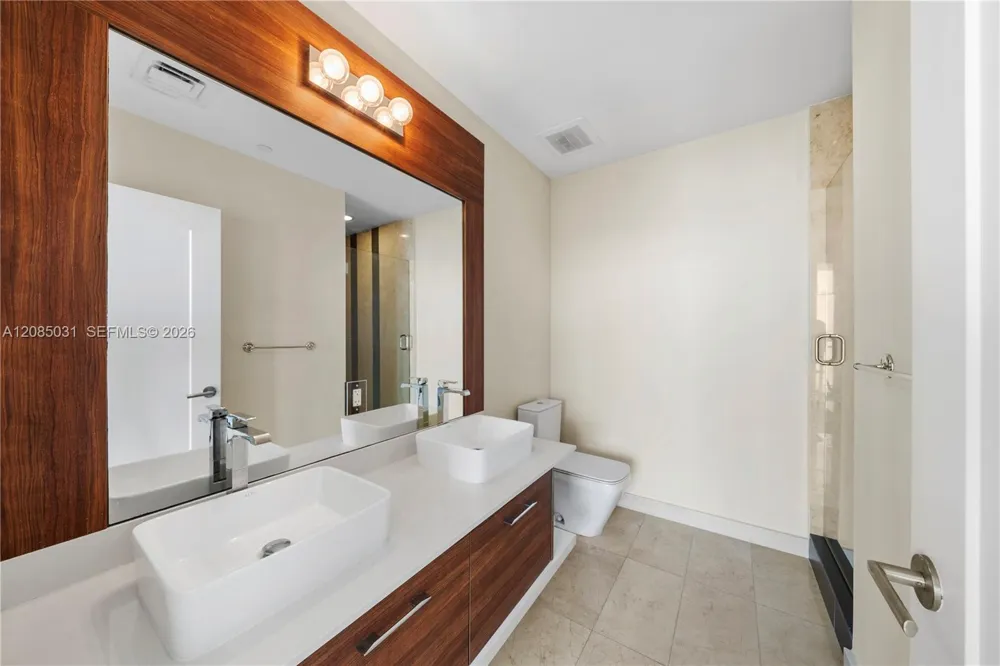 601 NE 27th St #1808 Miami, FL 33137