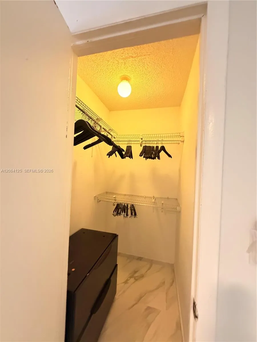 12694 SW 191st Ter Miami, FL 33177