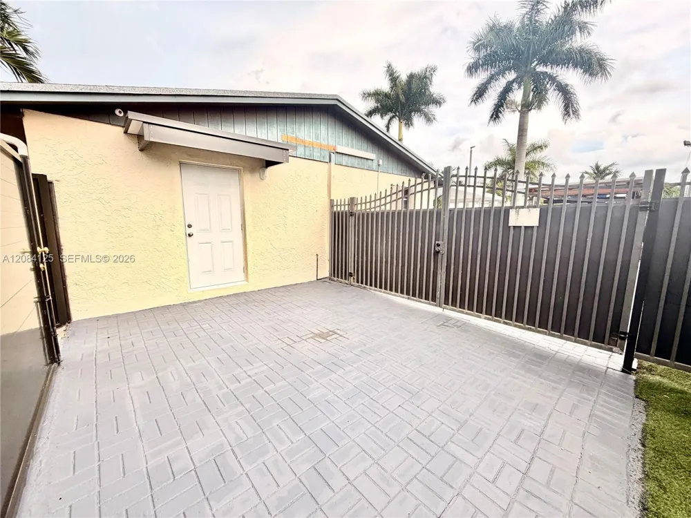 12694 SW 191st Ter Miami, FL 33177