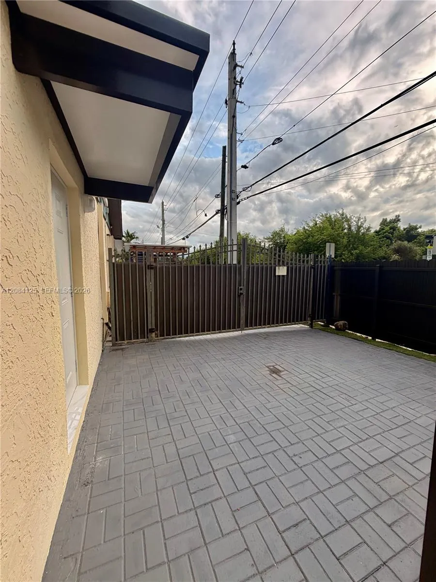 12694 SW 191st Ter Miami, FL 33177