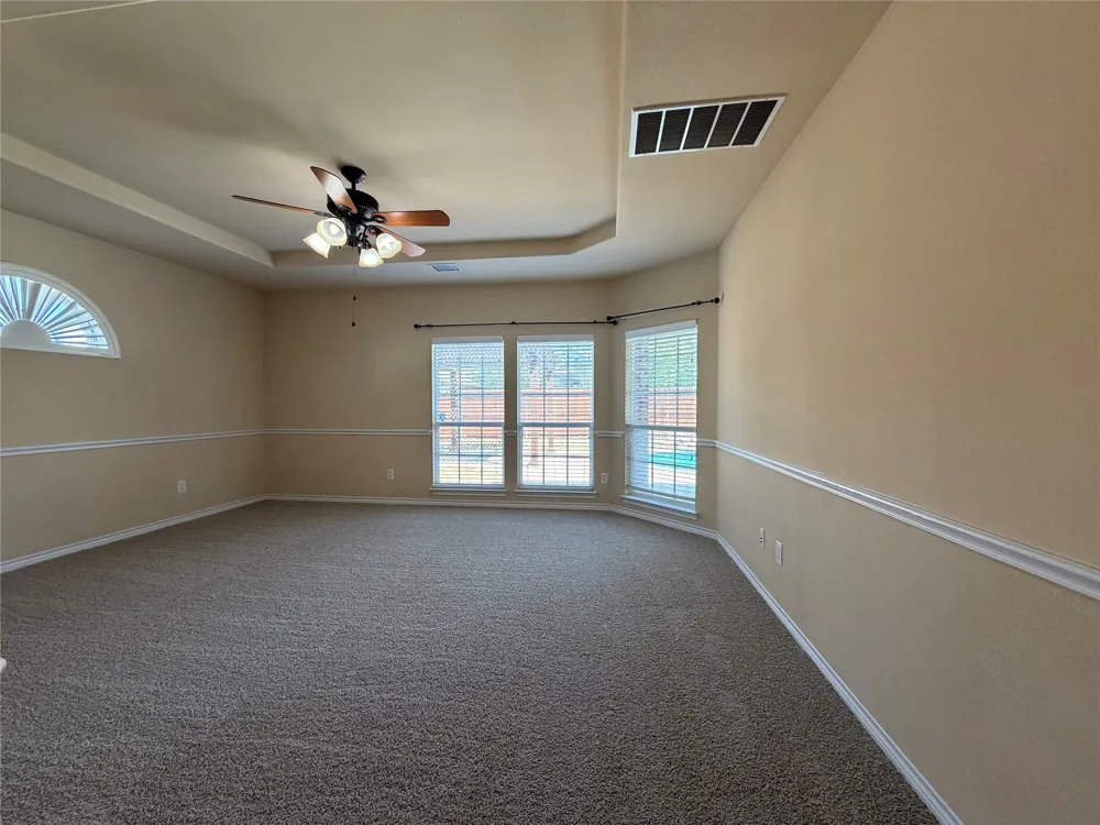 409 Lone Oak Court Kennedale, TX 76060