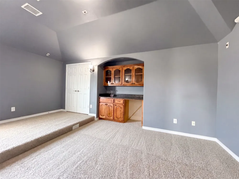 409 Lone Oak Court Kennedale, TX 76060