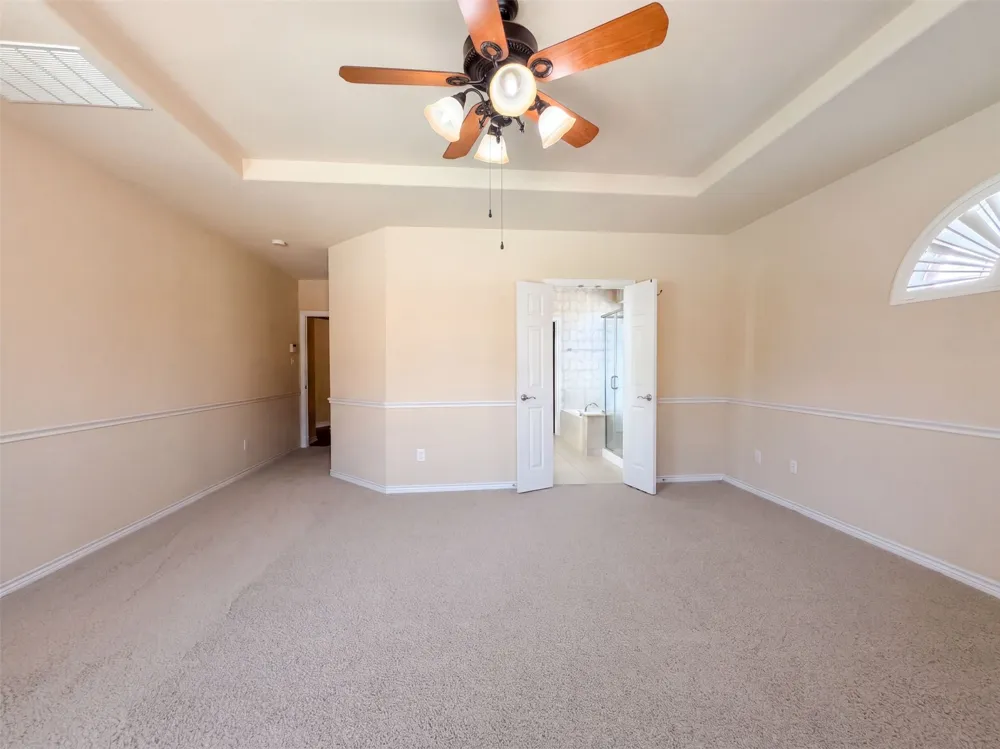 409 Lone Oak Court Kennedale, TX 76060