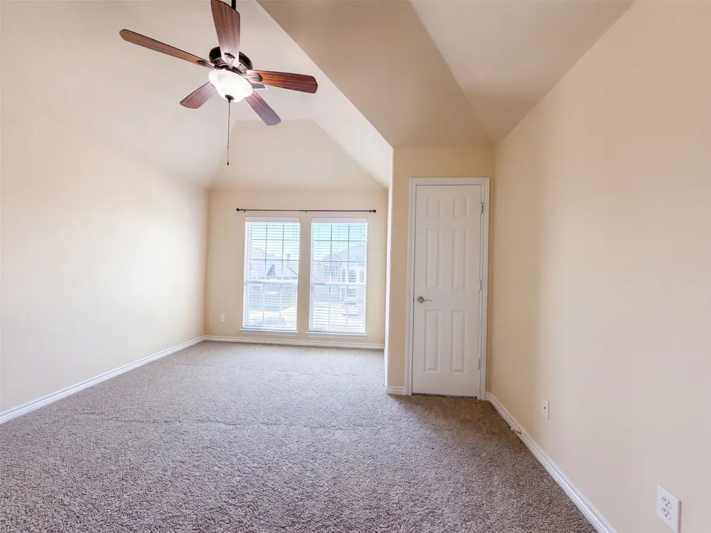 409 Lone Oak Court Kennedale, TX 76060