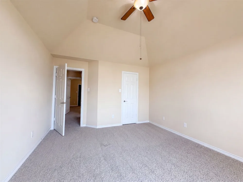 409 Lone Oak Court Kennedale, TX 76060