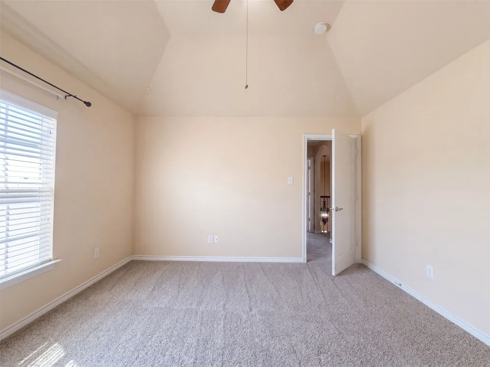 409 Lone Oak Court Kennedale, TX 76060