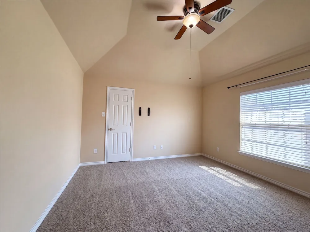 409 Lone Oak Court Kennedale, TX 76060