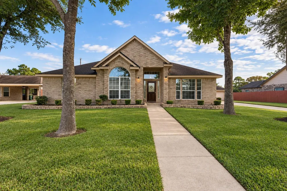 3207 Hickory Knoll Drive Pearland, TX 77581