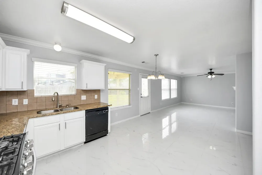 2406 Gwenfair Drive Spring, TX 77373