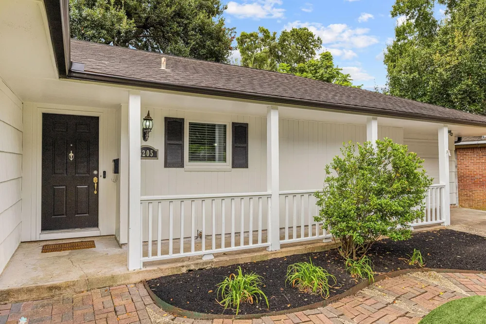 6205 Darnell Street Houston, TX 77074