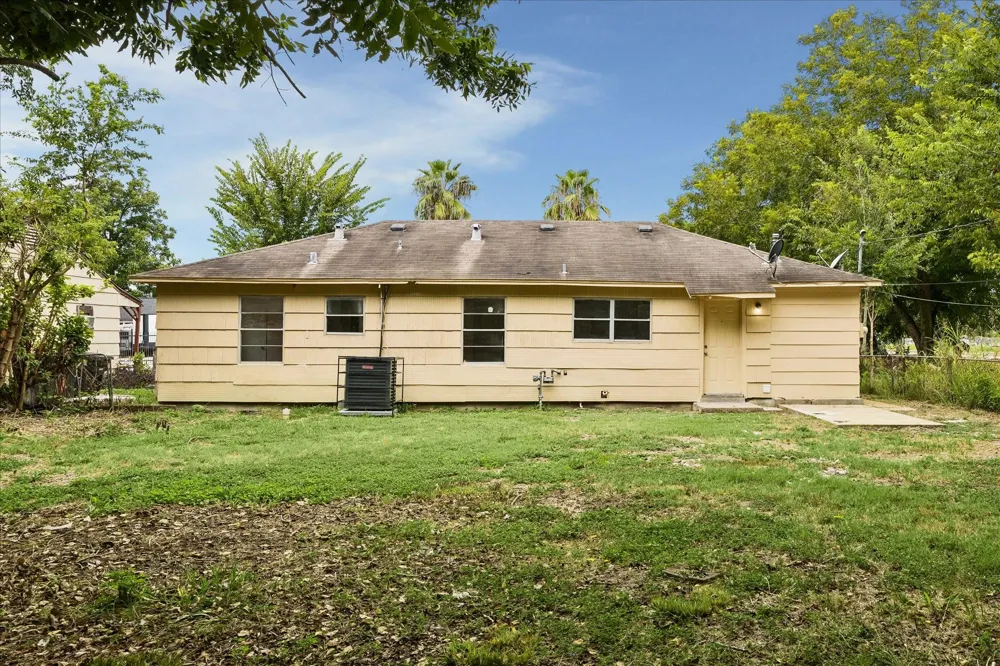 8607 Rockford Drive Houston, TX 77033