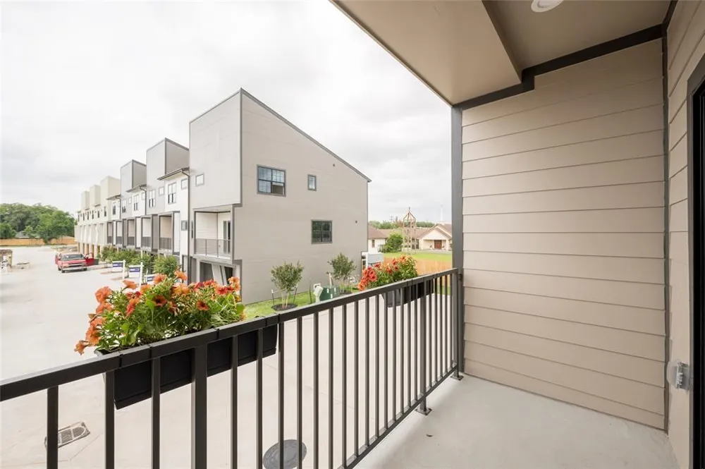 4406 W Hoa Sen Circle Houston, TX 77072