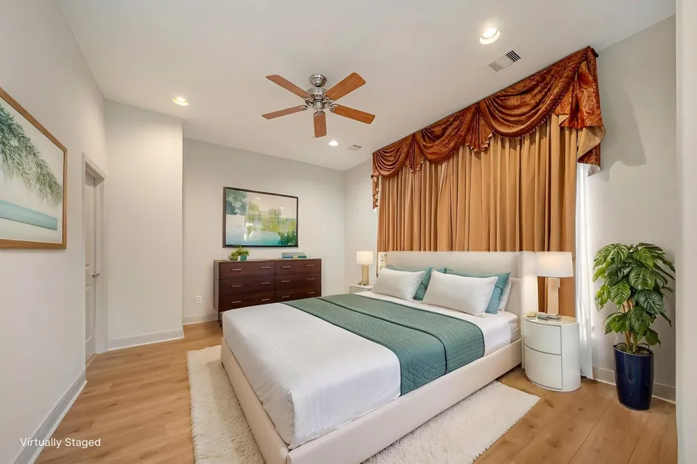 1914 Woodbury Street Houston, TX 77030
