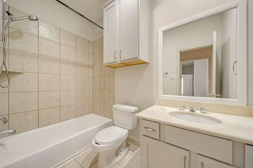 1914 Woodbury Street Houston, TX 77030