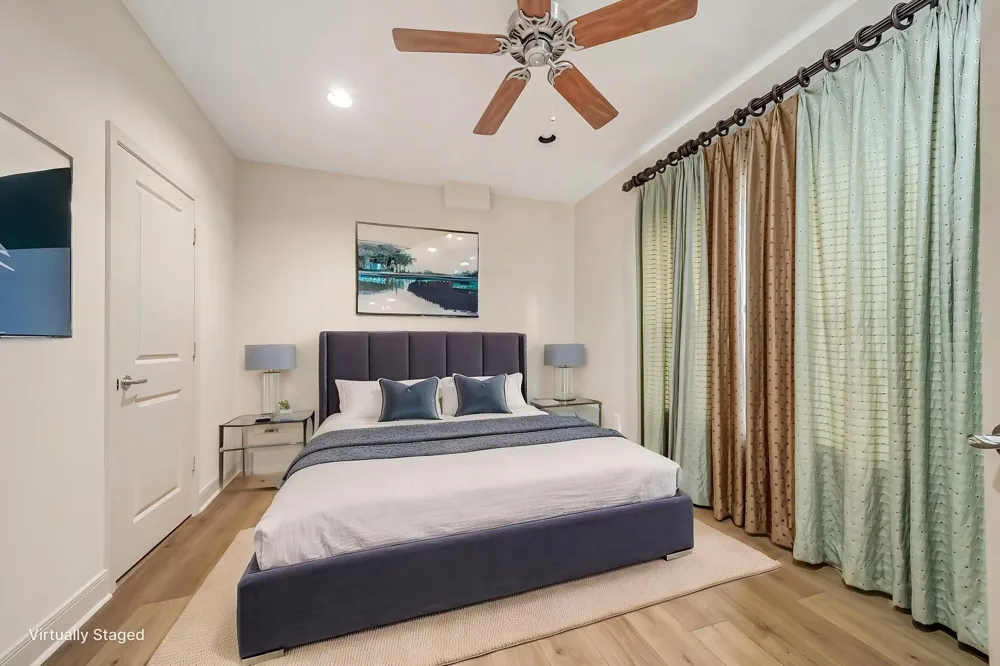 1914 Woodbury Street Houston, TX 77030