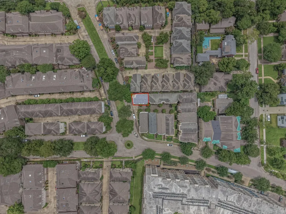1914 Woodbury Street Houston, TX 77030