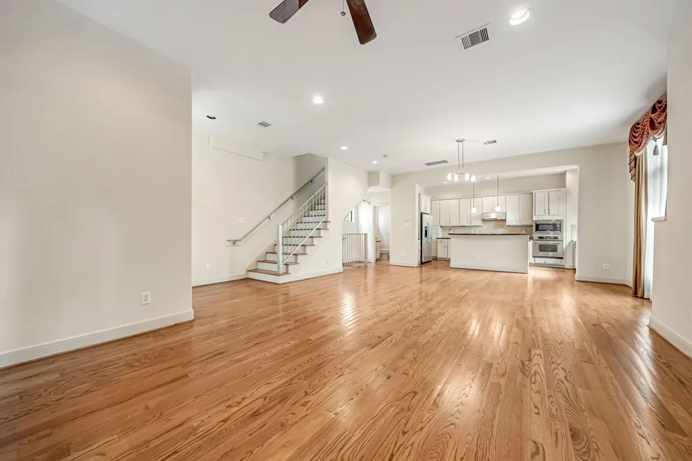 1914 Woodbury Street Houston, TX 77030