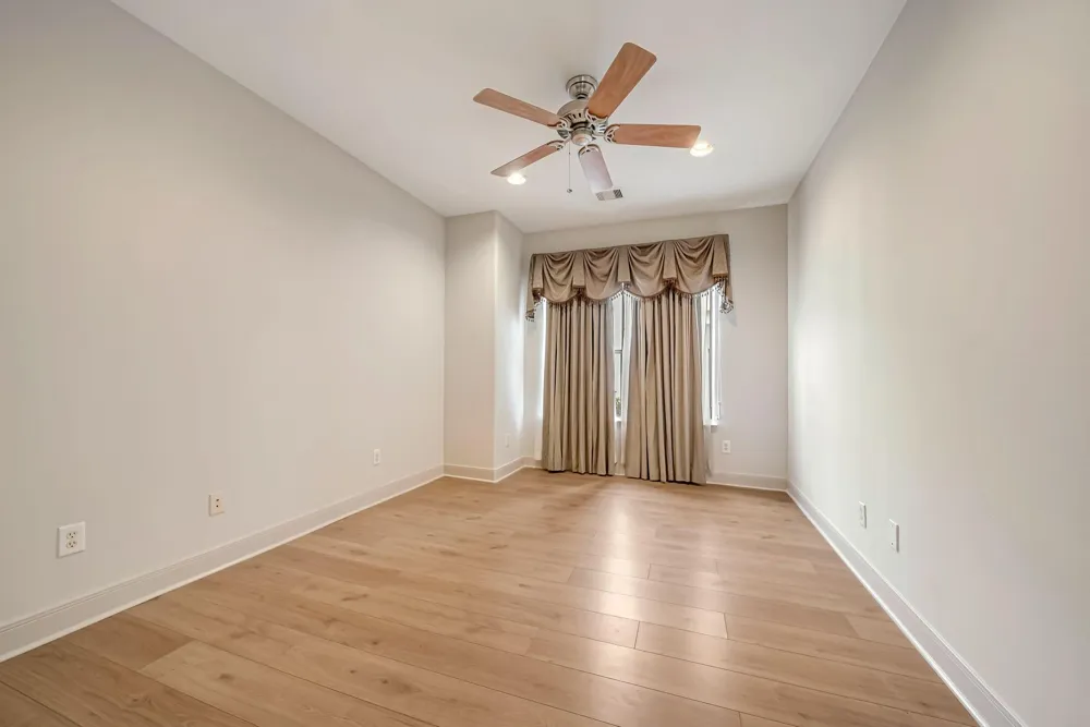 1914 Woodbury Street Houston, TX 77030