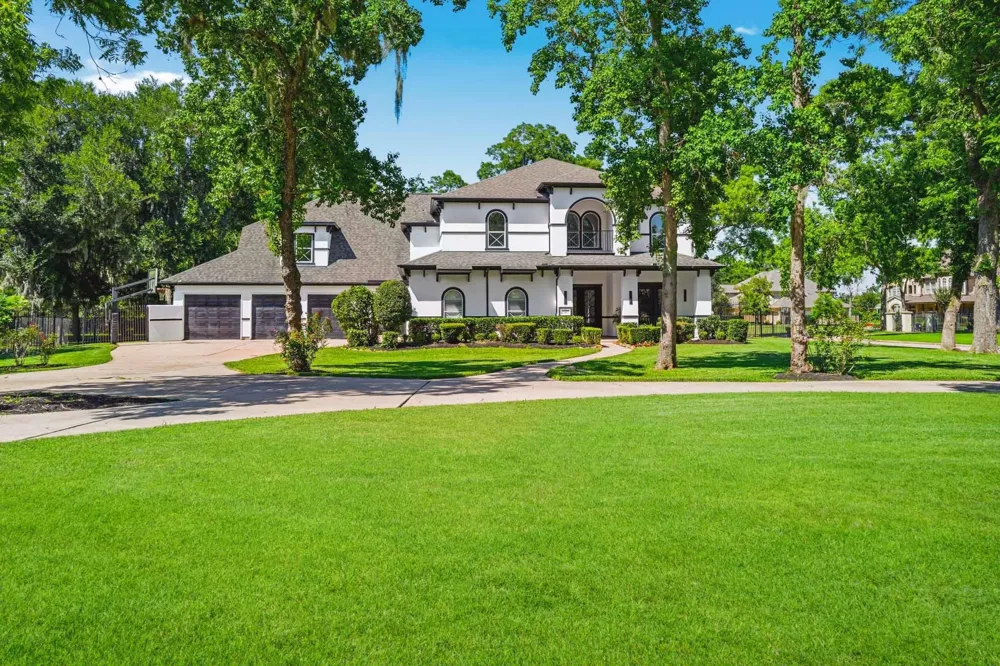 15 Bees Creek Court Missouri City, TX 77459