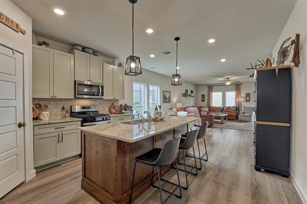 120 Porter Bend Court Montgomery, TX 77316