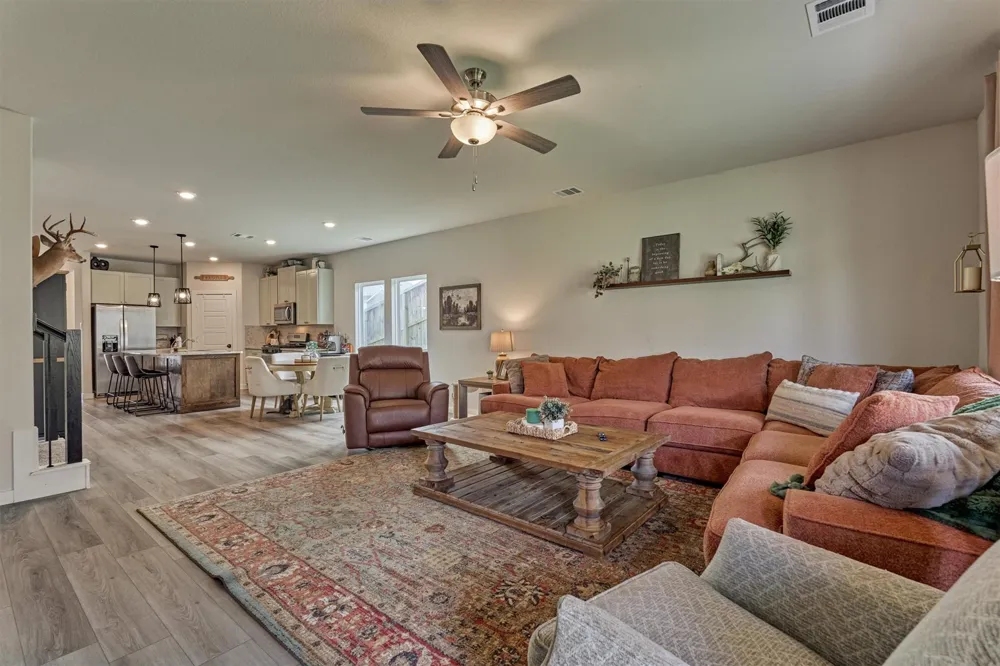 120 Porter Bend Court Montgomery, TX 77316