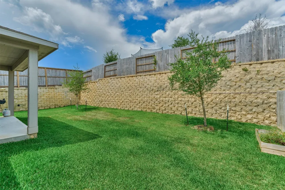 120 Porter Bend Court Montgomery, TX 77316
