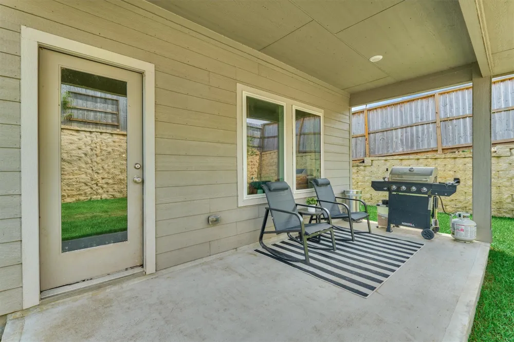 120 Porter Bend Court Montgomery, TX 77316